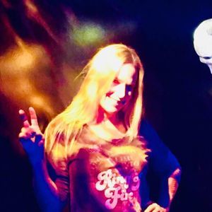 Meet your Posher, Debra